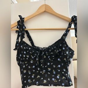 Cute flower top size small